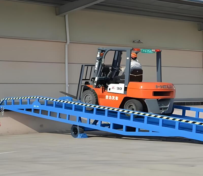 贵阳移动式卸货平台（叉车用）